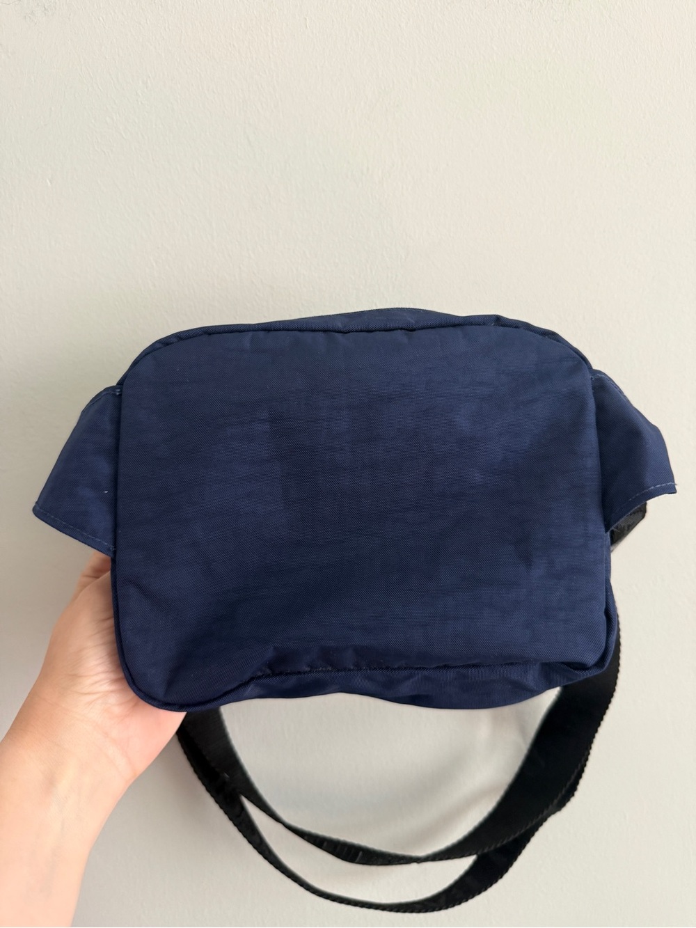 VGUC BAGGU x Hello Kitty Embroidered Fanny Pack - Picture 8 of 9